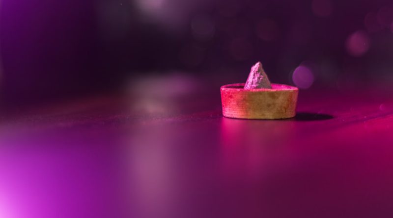 Photo crystal pendant light