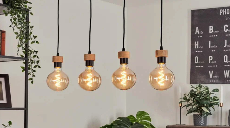 Rustic Wooden Beam Pendant Light: Exposed Edison Bulbs for Dining Area