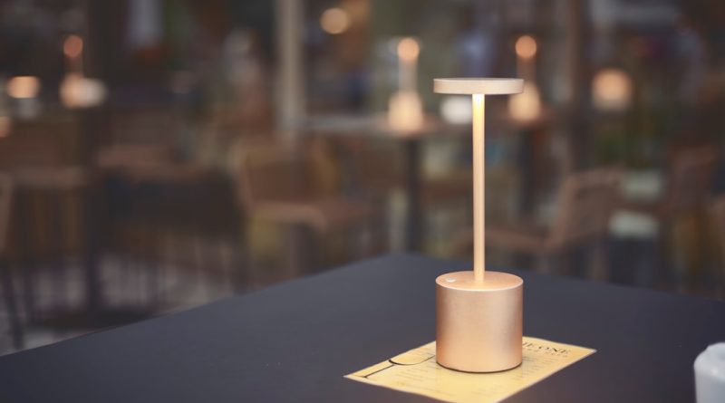 Photo cordless lamp